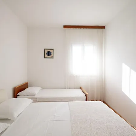 House Rose With Garden And Pool - Three Bedroom House 別荘 *